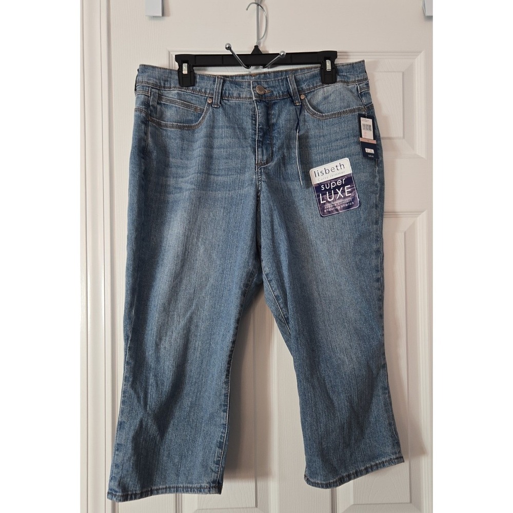 Bandolino Womans Capri NWT Lisbeth Curvy Skimmer Jeans Size 12